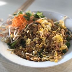 Noodle Wave - Pad Thai Chicken