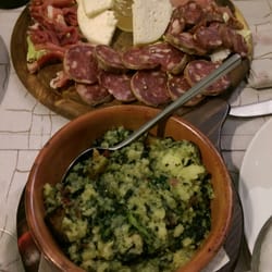 La Vecchia Casa - Antipasto di salumi e formaggi.