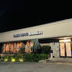 Glen Cove Diner - Outside