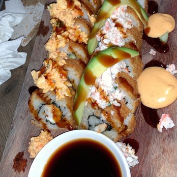Barra Azul - Crunch roll and the Quacomilto roll - Sushi Bars Near Me - Perris, California Barra Azul - Crunch roll and the Quacomilto roll - Sushi Bars Near Me - Perris, California