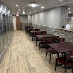 Falone’s - Dining area