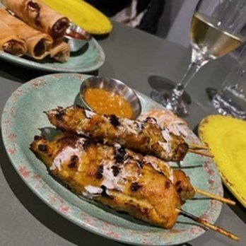 Rosa's Thai Cafe - Chicken satay - Thai Near Me - London, XGL Rosa's Thai Cafe - Chicken satay - Thai Near Me - London, XGL