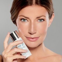 Kathrine Heinzman Skin & Body Care Centre - Colorescience New Pep Up collagen and neck treatment