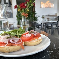 Iveta - Downtown - Brunch salmon lox