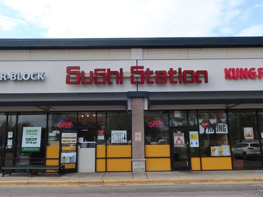 Sushi Station by null