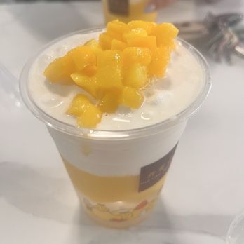 Hui Lau Shan - Mango Coconut w/ Crystal Jelly - Desserts Near Me - Cupertino, California Hui Lau Shan - Mango Coconut w/ Crystal Jelly - Desserts Near Me - Cupertino, California