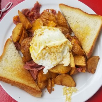 5th Street Patio Cafe - Corned beef hash - American Near Me - Frisco, Texas 5th Street Patio Cafe - Corned beef hash - American Near Me - Frisco, Texas