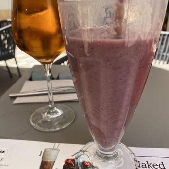 Naked & Sated - Smoothie and beer - Vegan Near Me - Málaga, Massachusetts