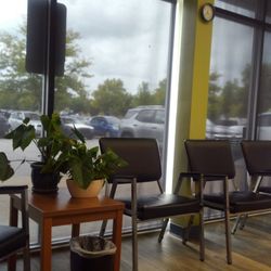 KORT Physical Therapy - Louisville - Taylorsville Road - Waiting area