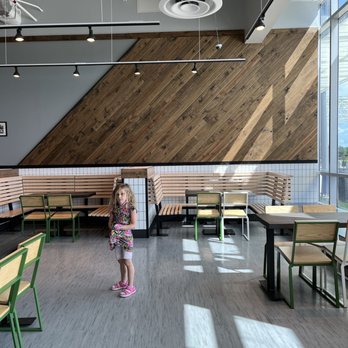 Shake Shack - Beverage Store Near Me - Chantilly, Virginia
