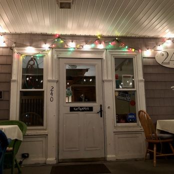 Stomping Grounds Grille - New American Near Me - Buzzards Bay, Massachusetts