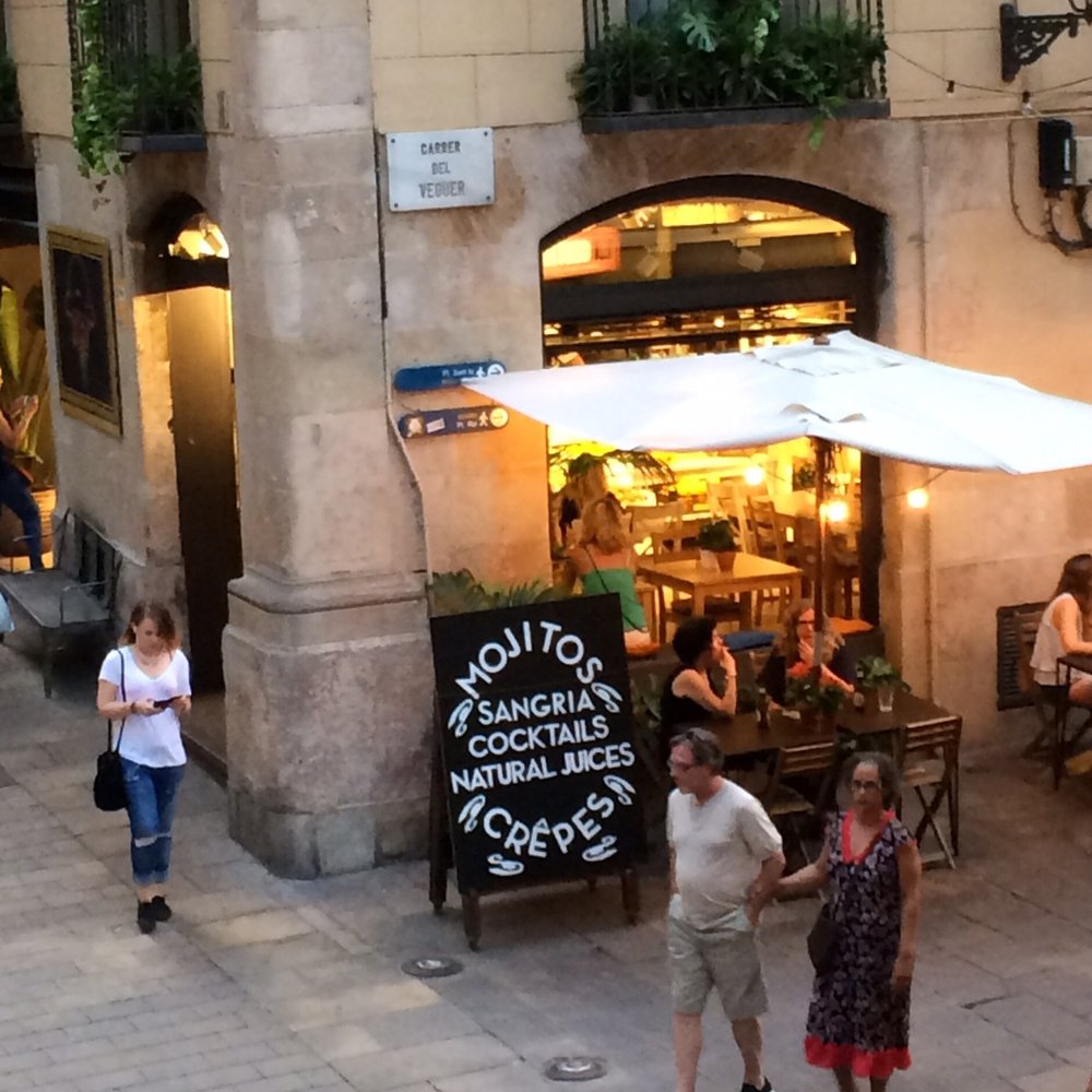 Farggi - Night view of their location. - Ice Cream & Frozen Yogurt Near Me - Barcelona, B