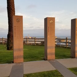 Santa Monica Veterans Memorial - Each pillar honors a branch of military   4-25-2019