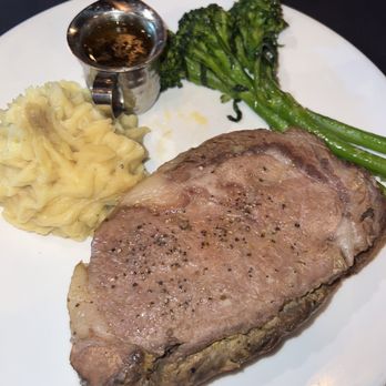 Vernon's Speakeasy - Prime rib - Steakhouses Near Me - Los Ranchos, New Mexico