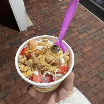 Fruitee Yogurt - Ice Cream & Frozen Yogurt Near Me - Lexington, Massachusetts