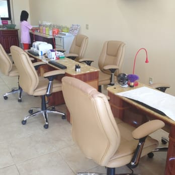BB Nails & Spa - They do acrylic, gel and regular manicure - Nail Salons Near Me - Pearland, Texas BB Nails & Spa - They do acrylic, gel and regular manicure - Nail Salons Near Me - Pearland, Texas