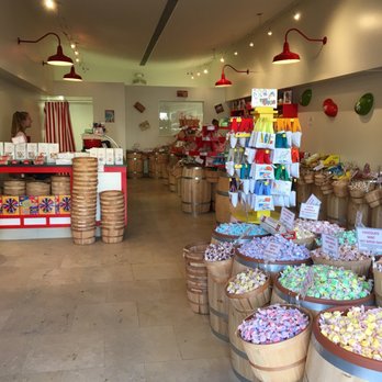 Balboa Candy - Focus is on taffy, but there's some  jelly beans, old times candy, chocolate. Balboa Candy, Girard Ave, downtown La Jolla, San Diego ca - Candy Stores Near Me - La Jolla, California