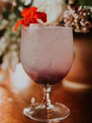 NW Glisan St by null