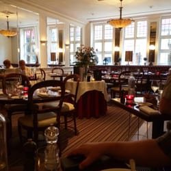 Castle Bow Bar And Grill