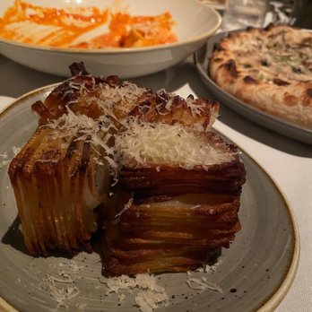 Crossroads Kitchen - Truffle potatoes and Spicy Rigatoni Vodka (consumed way too quickly by my fam ) - Vegan Near Me - Los Angeles, California Crossroads Kitchen - Truffle potatoes and Spicy Rigatoni Vodka (consumed way too quickly by my fam ) - Vegan Near Me - Los Angeles, California