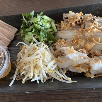 Yen's Kitchen - Vietnamese Near Me - Lake Worth, Florida