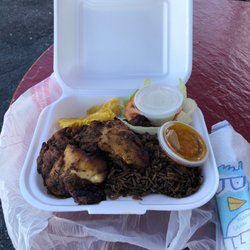 Fourchette Caribbean - Amazing plate for $9!