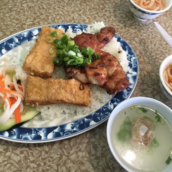 Com Tam Ninh Kieu - Broken rice with shrimp curd and charbroiled chicken. Free soup - Vietnamese Near Me - Rosemead, California Com Tam Ninh Kieu - Broken rice with shrimp curd and charbroiled chicken. Free soup - Vietnamese Near Me - Rosemead, California