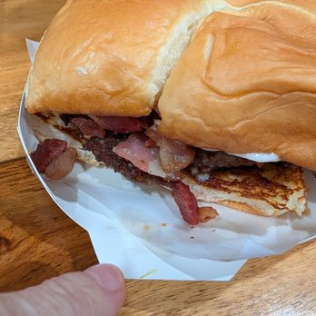 Dog Haus Biergarten - Roseville - Delicious burger - New American Near Me - Roseville, California
