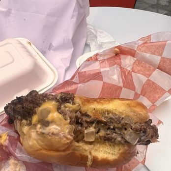 7th Street Burger Nomad - Burgers Near Me - New York, New York