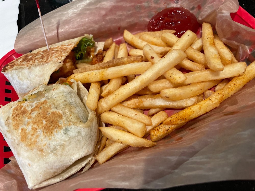 WHISKEY WINGS TYRONE 10 Photos & 26 Reviews 7022 22nd Ave N, St