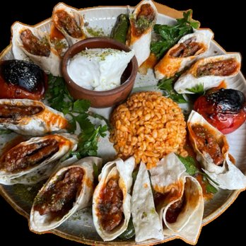 Barwaako Restaurant - a platter of food - Somali Near Me - Minneapolis, Minnesota Barwaako Restaurant - a platter of food - Somali Near Me - Minneapolis, Minnesota