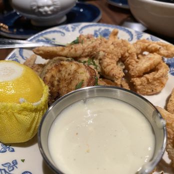 Fire + Wine - Calamari appetizer - Tapas/Small Plates Near Me - Glen Ellyn, Illinois