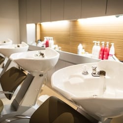 Salon Kinya