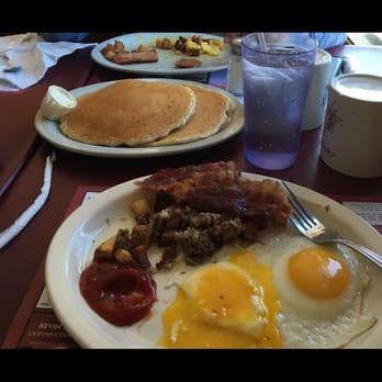 The Mug 'N' Muffin - Mug n muffin breakfast and a hungry mans breakfast. Look at them pancakes! - Breakfast & Brunch Near Me - Monson, Massachusetts