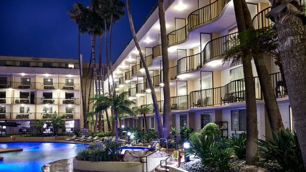 Marriott M Club Lounge by null