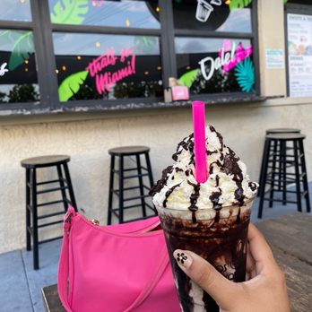 Dos Croquetas - Nutella shake - Bakeries Near Me - Miami, Florida