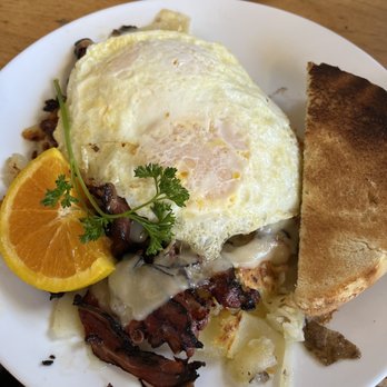 Teddy Bear Restaurant - Pastrami hash - American Near Me - Big Bear Lake, California Teddy Bear Restaurant - Pastrami hash - American Near Me - Big Bear Lake, California