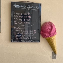 Aurora's Chicken & Grill - Shakes and ice cream