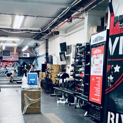 CrossFit East River by null