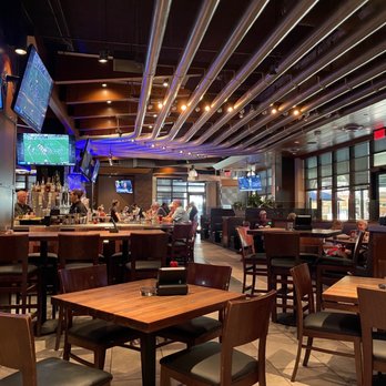 Yard House - Interior - Bars Near Me - Houston, Texas Yard House - Interior - Bars Near Me - Houston, Texas