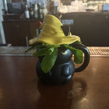 Lost Cat Bar & Bites - Cocktail Bars Near Me - San Francisco, California