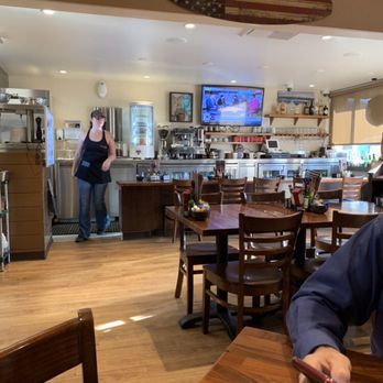 Hollywood Beach Cafe - Inside view of restaurant - Breakfast & Brunch Near Me - Oxnard, California