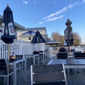 The Lighthouse Restaurant & Dock Bar - Socially distanced outdoor seating area - Bars Near Me - Solomons, Maryland The Lighthouse Restaurant & Dock Bar - Socially distanced outdoor seating area - Bars Near Me - Solomons, Maryland