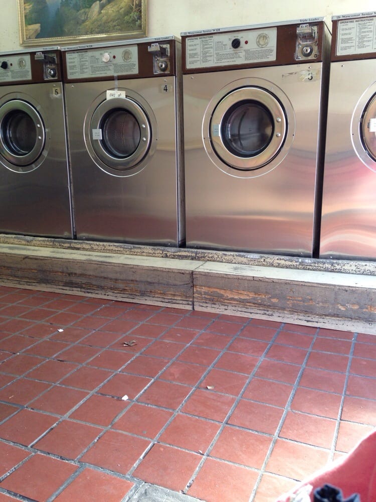 SPARKLE PLENTY LAUNDROMAT near you at 44TH St And 28th Ave, Astoria