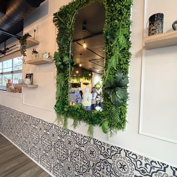 Motw Coffee - Desserts Near Me - Oakville, Ontario