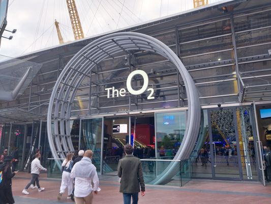 The O2 by null