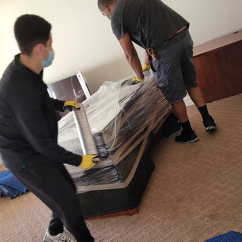 Arnoni Moving Services - Wrapping my office table - Movers Near Me - San Jose, California