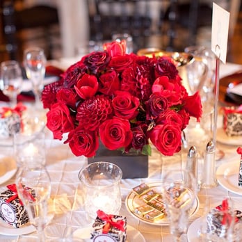 An Added Touch Flowers - low-profile centerpiece - Floral Designers Near Me