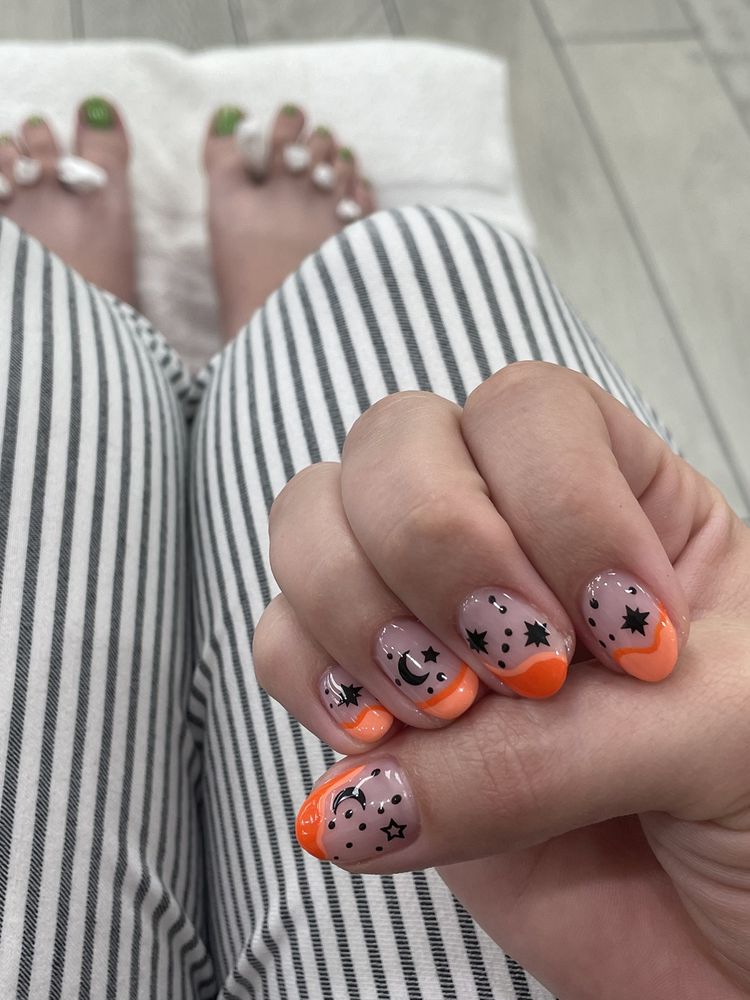 Luxur Nails Lounge & Spa