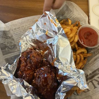 K*Chick Korean Fried Chicken - Spicy gojuchang wing combo with curly fries - Chicken Wings Near Me - Edmond, Oklahoma K*Chick Korean Fried Chicken - Spicy gojuchang wing combo with curly fries - Chicken Wings Near Me - Edmond, Oklahoma